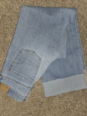 American Eagle Outfitters Light Blue Relaxed Women's Jeans